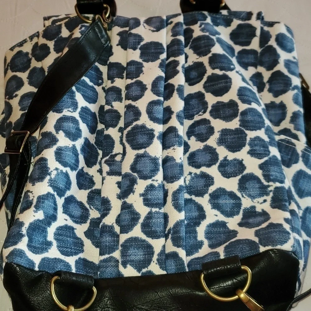 Rebekah Scott Designs Blue Leopard Petal Inside Lining Fabric Sz M/L‎ Backpack